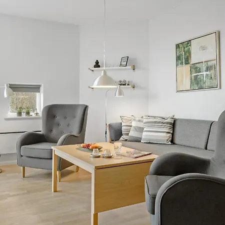 Appartement 2 Bedroom Pet Friendly In *