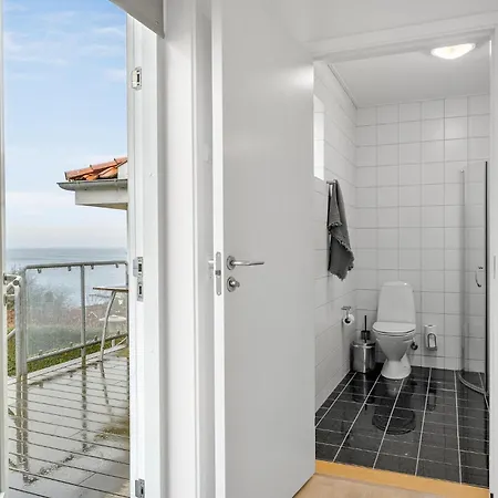 2 Bedroom Pet Friendly In